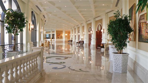 The Ritz-Carlton Abu Dhabi, Grand Canal (1/1/2022)