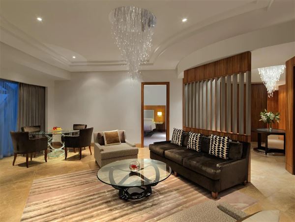 Andaz Capital Gate Abu Dhabi (6/24/2020)