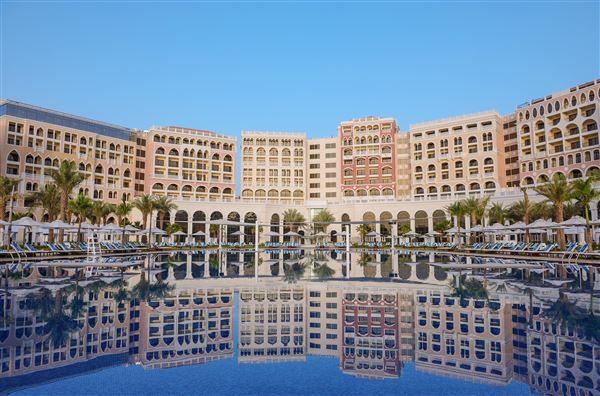The Ritz-Carlton Abu Dhabi, Grand Canal (1/1/2022)