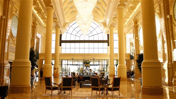 The Ritz-Carlton Abu Dhabi, Grand Canal (1/1/2022)