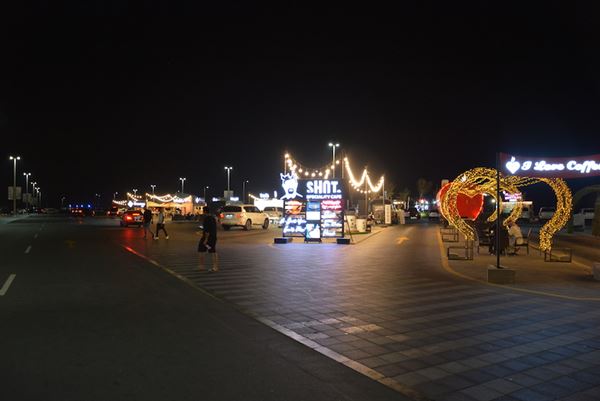 Al Hudayriat Island-Food Trucks (10/19/2019)