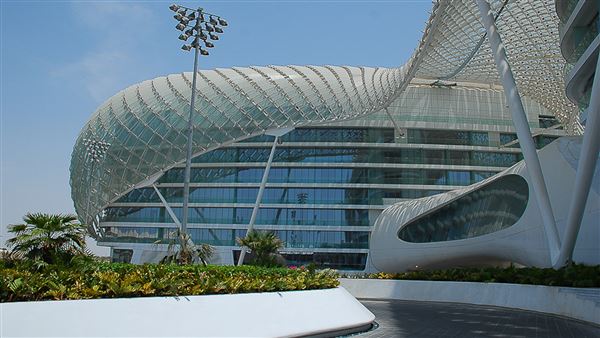 W Abu Dhabi - Yas Island (1/1/2022)