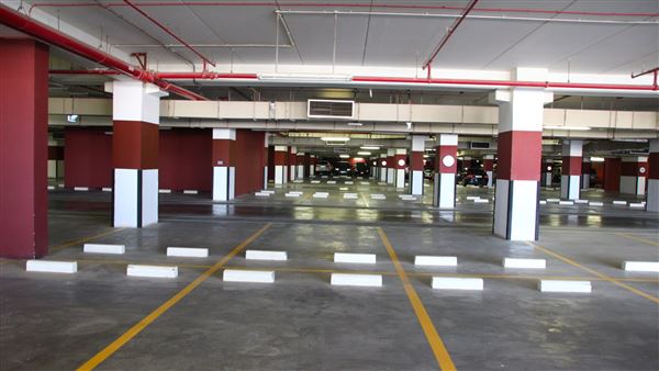 Abu Dhabi National Exhibition Centre Parking Garage (5/19/2022)