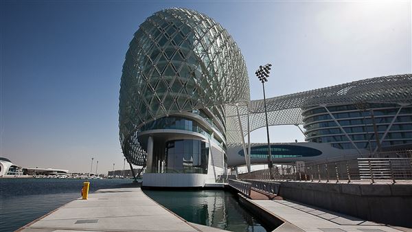 W Abu Dhabi - Yas Island (1/1/2022)