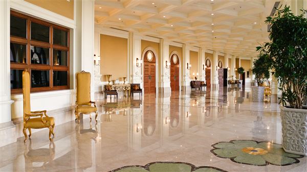 The Ritz-Carlton Abu Dhabi, Grand Canal (7/1/2023)
