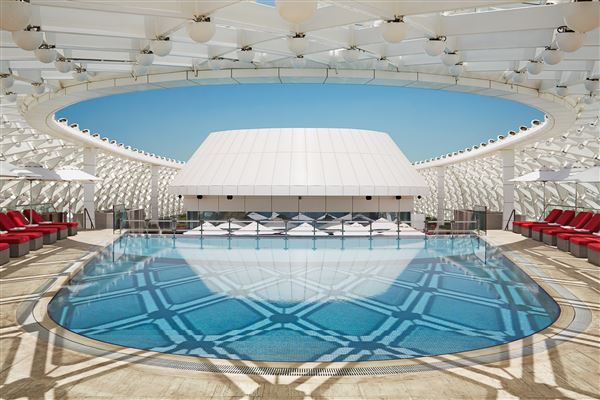 W Abu Dhabi - Yas Island (1/1/2022)